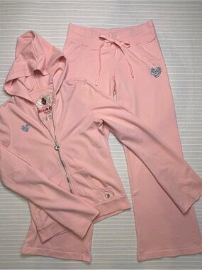 💕 Twisted Heart Pink Rhinestone Tracksuit Set – Size Small